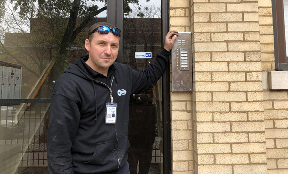 Chilocksmith's tweet photo. Here some of the main considerations that should be maintained when installing an intercom system. https://t.co/VZ7DnwdtXl (312)-878-2715
.
.
#Locksmith #Chicago #ChicagoLocksmith #LocksmithinChicago #ChicagoLocksmithServices #LocksmithNearMe #Intercom #IntercomInstallation https://t.co/s5vAmgup2O