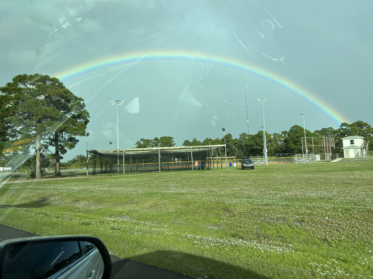 PWishard's tweet photo. @NWSMelbourne I saw the BRIGHTEST rainbow I have ever seen in my entire life today while driving in Sebastian. https://t.co/mOidjWJpRU