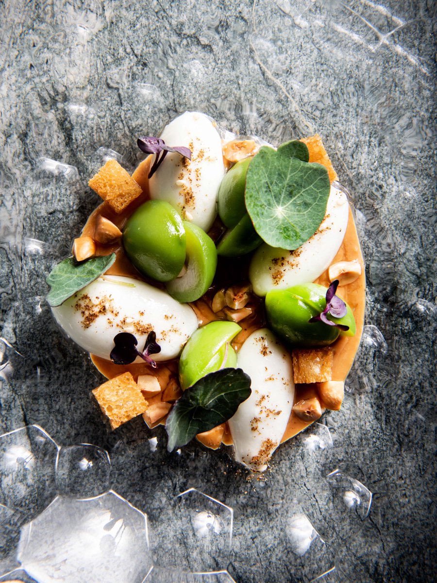 Bright colors and bold, Spanish flavors. A taste of #BarMar by <a href="/chefjoseandres/">Chef José Andrés 🕊️🥘🍳</a>. Book now:
 fal.cn/3kNS6