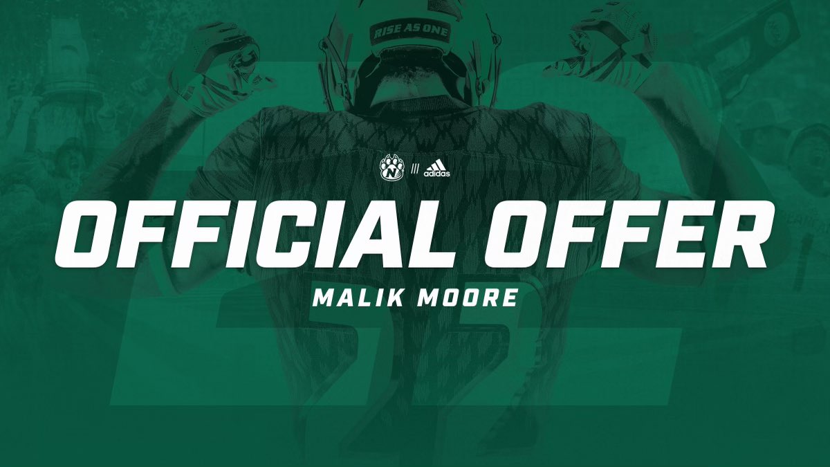 UpTopMalik's tweet photo. I’m honored to receive an offer from Northwest Missouri State @CoachDavis_87 @zmart_15 @CoachK_Sellers @KoachMak @NorthCro_FB @NWBearcat_FB https://t.co/XaUX2vn8JT