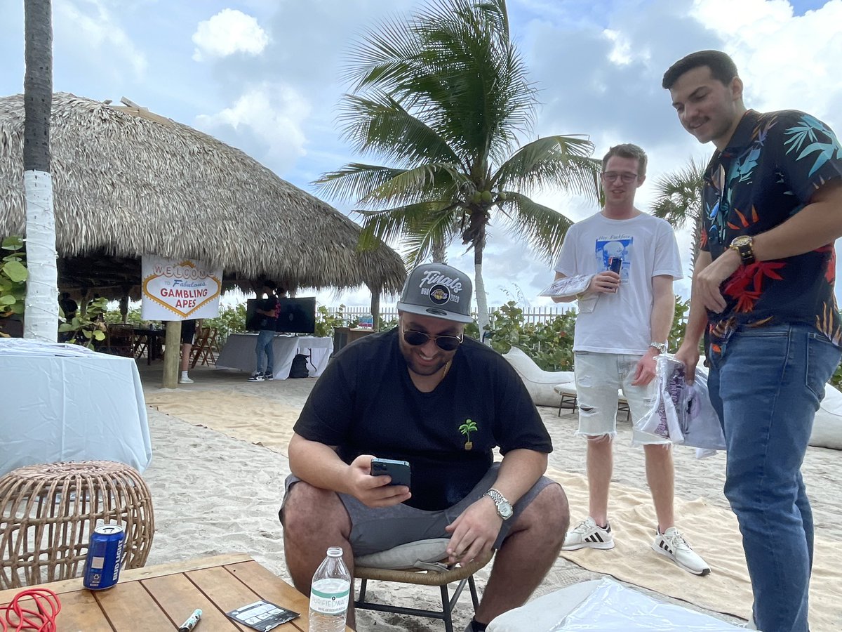 Apes, Miami was great, even though we had a few last minute changes, it could of been a lot better, and did not come out to be as we imagined it would, but its probably best if we go back to our real home next time… Vegas! Thank you to everyone who came out hope you enjoyed it!