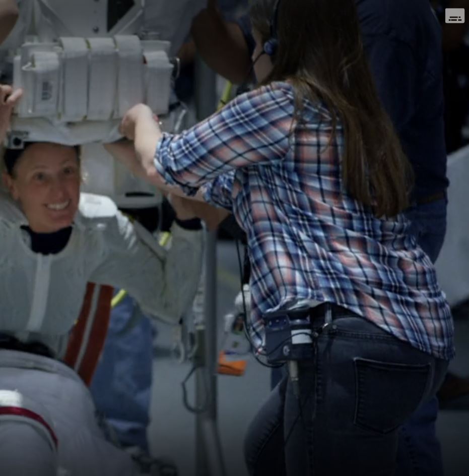 clearcomsystem's tweet photo. #iSpyClearCom's FreeSpeak II beltpacks and headsets in @DisneyStreaming's, "The World According to Jeff Goldbloom," where Jeff visits @NASA_Johnson's  Neutral Buoyancy Lab at the Carter Training Facility in Houston!

#intercom #criticalcommunications #aerospace #episode11 https://t.co/WXhPmR1Y0n