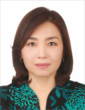 SIUArchitecture's tweet photo. Saluki Shoutout!

Dr. Seung-Hee Lee is the recipient of the 2021 ITAA Service Excellence Award from the International Textiles &amp; Apparel Association (ITAA) conference. We congratulate you for this extraordinary achievement! https://t.co/JjkiBtpWXV