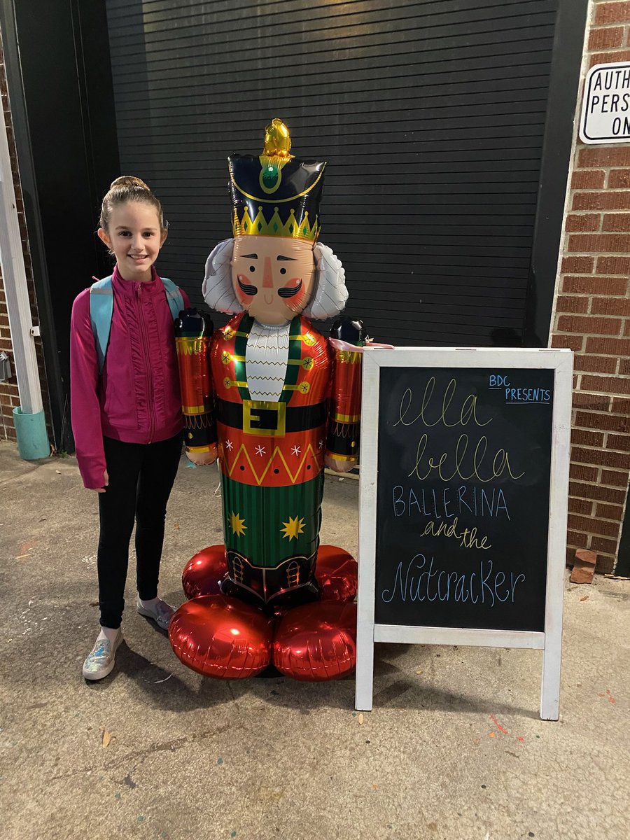 MikeNWilliams's tweet photo. After a few months of rehearsals, it was so fun to watch Katelyn perform as Ella Bella, and she did an outstanding job! Kudos to both casts of Ella Bella Ballerina and the Nutcracker!
#ellabellaballerinaandthenutcracker2021 https://t.co/6zPazHfa0T