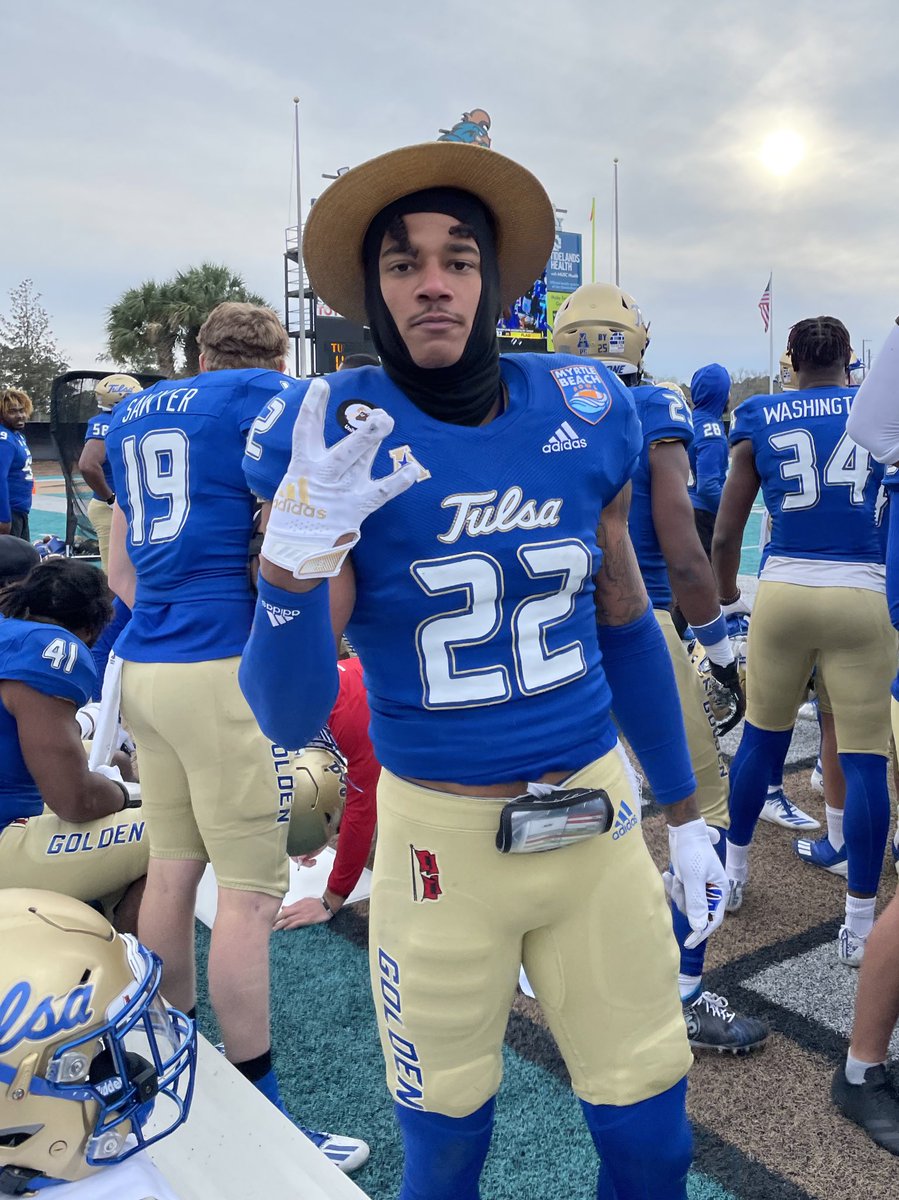 TulsaFootball's tweet photo. OUR BALL! @22Duwurk #SCTop10 https://t.co/S9hvvoHemG