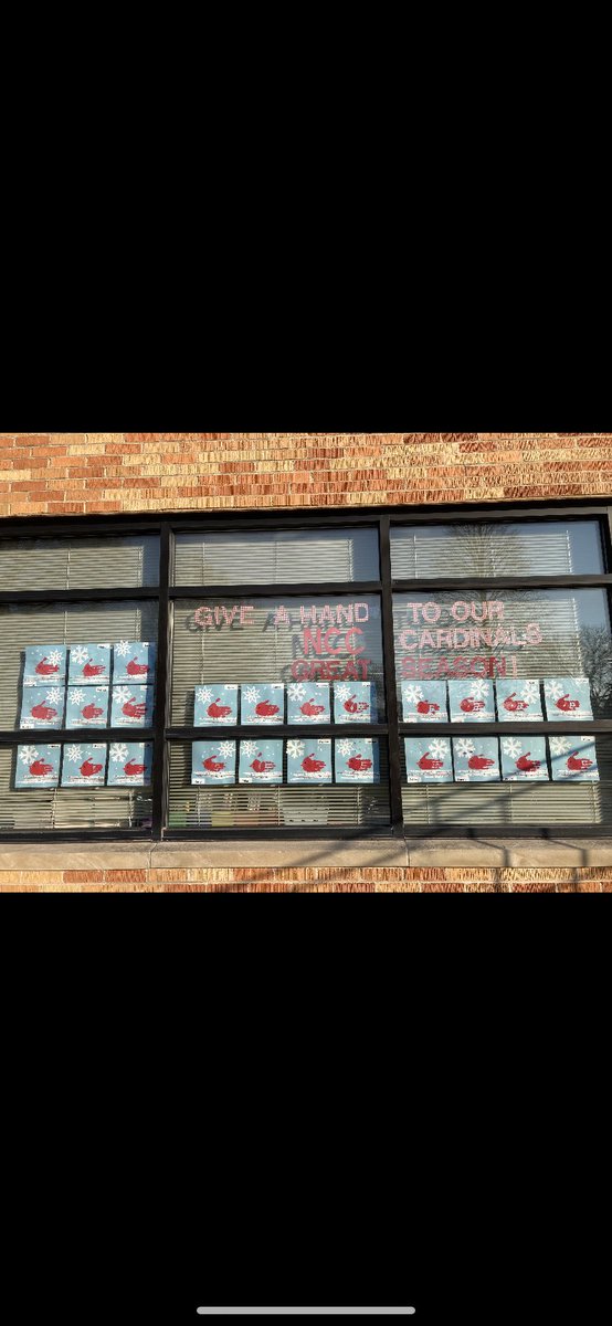 Highlands KDG showing support for NCC football program.  💙🐳💙