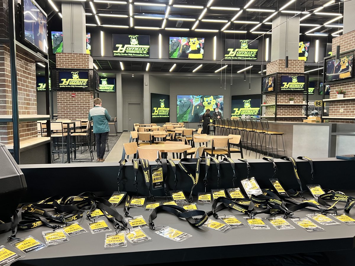 Thank you to everyone for attending our Breakfast With Legends event at Lincoln Financial Field last week!