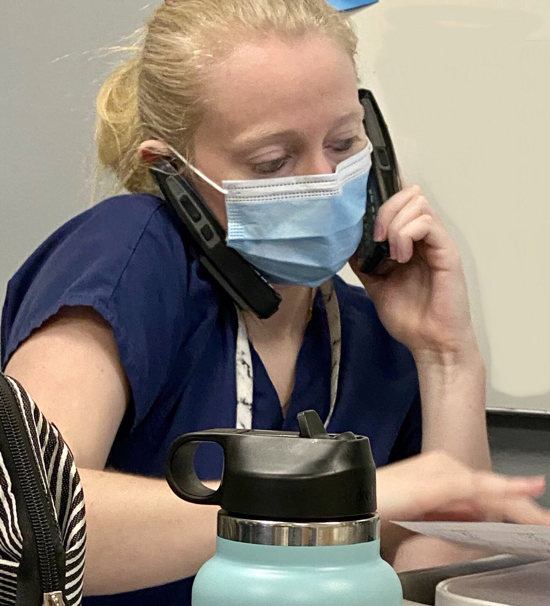 Life of a fellow! Two phones strong. #neoTwitter <a href="/NeoTECaN/">Neo Kids On The Block</a> #nicu #SONPM