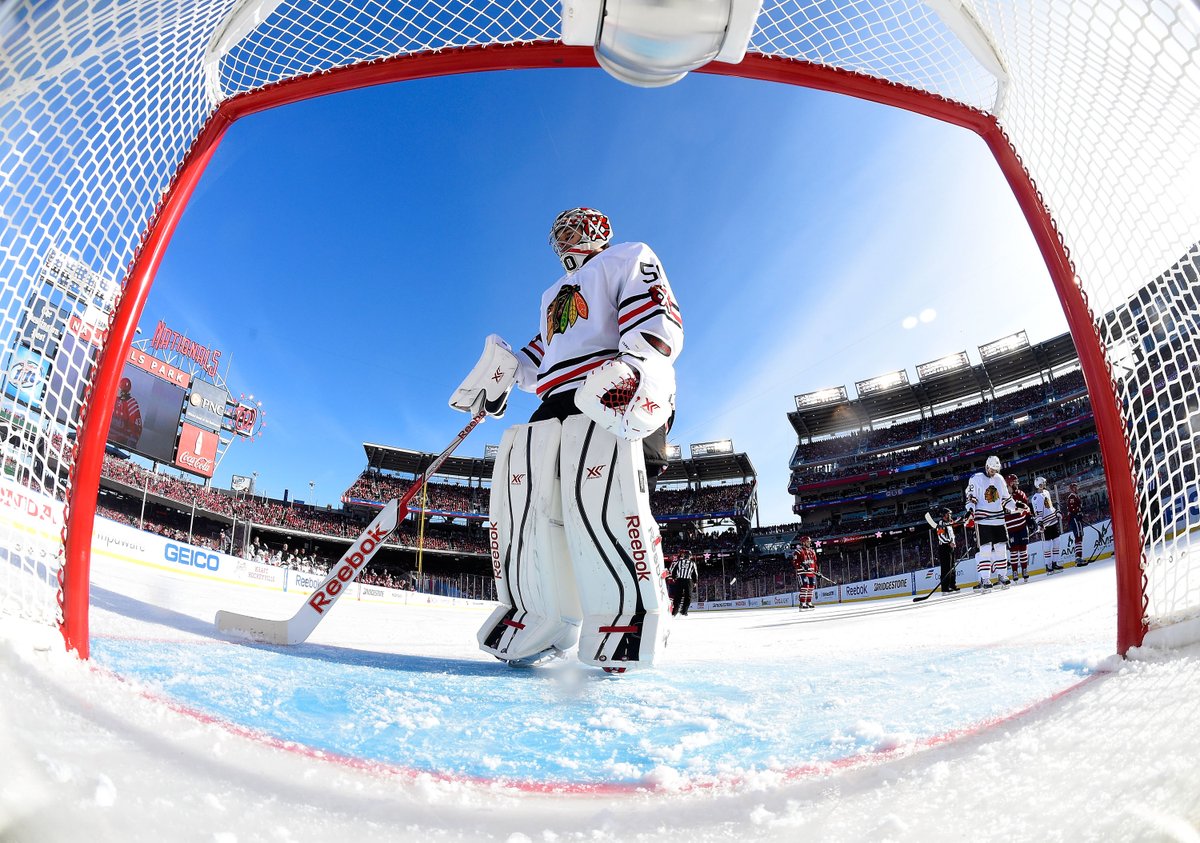 NHL_On_TNT's tweet photo. Outdoor net-cam photography >>> 😍 https://t.co/1Qvd5ruvMc