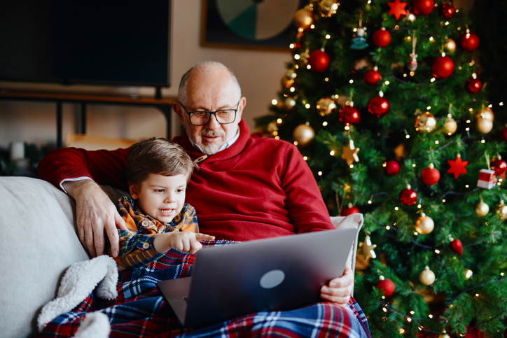 Be heart smart over the holidays! ❤️ Visit us today at heartsmart.com ❣️ 
.
kron4.com/health/4-your-…
.
#heart #smart #heartsmart #holidays #family #familytime #safety #safe #winter #prevent #preventsca #heartattack