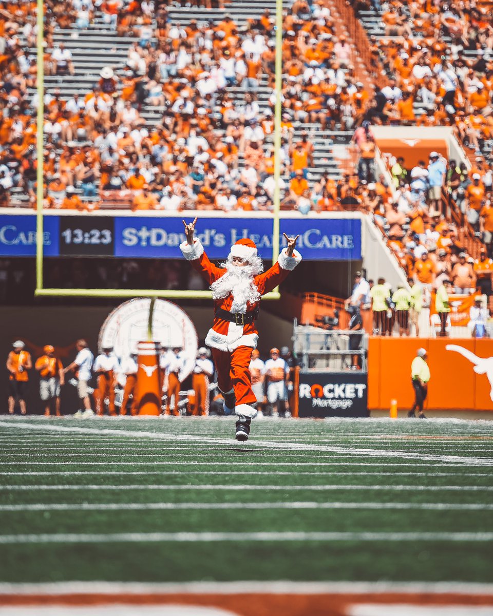TexasLonghorns's tweet photo. mood 🤘 https://t.co/GvOklUZyGE
