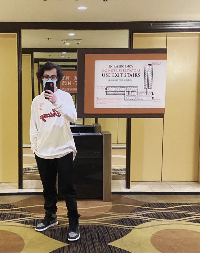 ㅤ ㅤ) wy ( loading** (@wyattarce) on Twitter photo 