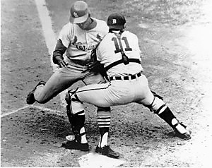 Baseball1960s's tweet photo. “Oh, there’s no place like home for the holidays …” https://t.co/SEiByF1Fx5 https://t.co/SAgP3QECaF