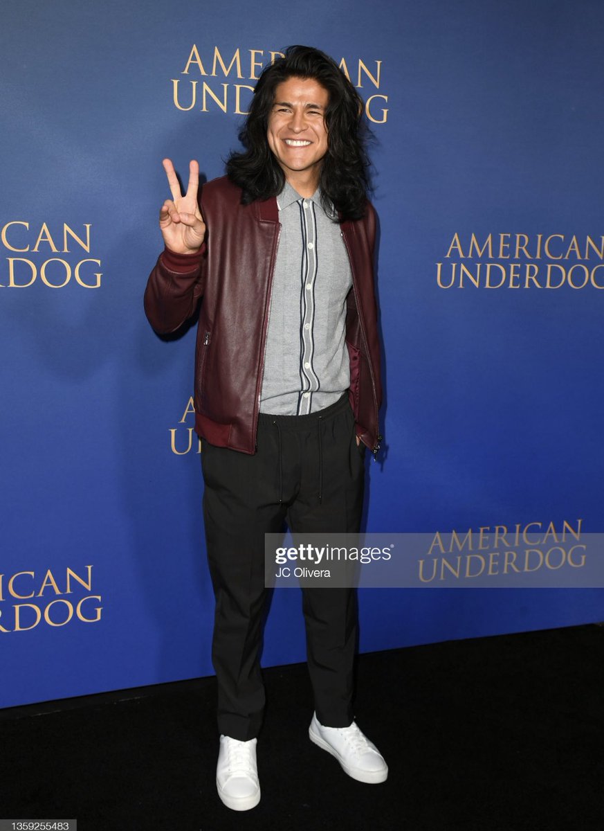 cristofernandez's tweet photo. Had the best time &amp; what an amazing film and story, No se pierdan esta increíble película 🎥🎭🤙🏽 #AmericanUnderdog 

Congratulations to the Cast &amp; Crew, thanks for the invite amigo @ZacharyLevi &amp; Awesome Team @AmericanUnderdg @kurt13warner @Lionsgate 🏈💥🙌🏽💯🤗 @espectromxfilms https://t.co/9HW7VRxbFE
