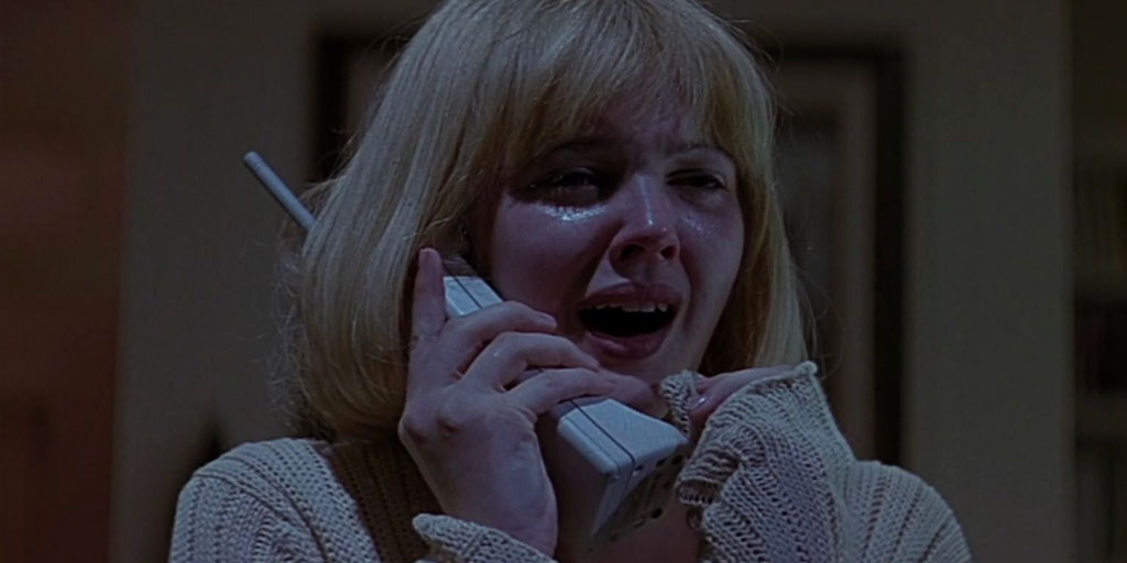 TheAcademy's tweet photo. Someone has taken their love of scary movies one step too far. 

Wes Craven's "SCREAM" was released exactly 25 years ago on December 20, 1996. https://t.co/OFGT4ZY8eN