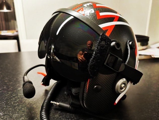 BoneheadHelmets's tweet photo. If Santa wore a flight helmet, this would be it #sleighallday 💯🎅

Photo via Peter Mattsson

Shop all our Flight Helmets now >> https://t.co/sHkuy5daw6

#boneheadcomposites #madeinusa #flighthelmets #aviationlife #aviationdaily #carbonfiberhelmets #carbonfiberhelmet https://t.co/PaF0hWuvFd