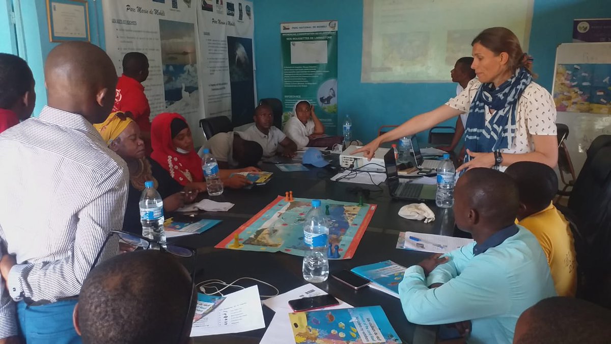 Apprendre et connaître pour mieux protéger avec le <a href="/pnmMoheli/">Parc National de Mohéli</a> et ses partenaires. #Suivi #protection #tortues et des récifs coralliens. #Education environnementale des scolaires et des représentants des associations. 
<a href="/pnmMoheli/">Parc National de Mohéli</a>, <a href="/ParksComoros/">Comoros Parks</a>, <a href="/ird_fr/">IRD.fr</a>, #CDTM, #Kelonia.