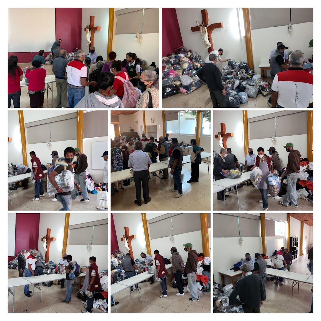 KZapotlan's tweet photo. 1 de diciembre, entrega de prendas recolectadas en el  Suetertón-Cobijón 2021 de nuestra Parroquia San Isidro Labrador. Repartimos 220 paquetes con cerca de 1200 prendas a los migrantes y familias en condiciones vulnerables de nuestra comunidad. #Quenadiepasefrío . VJ https://t.co/8Gq8Mr8DnN