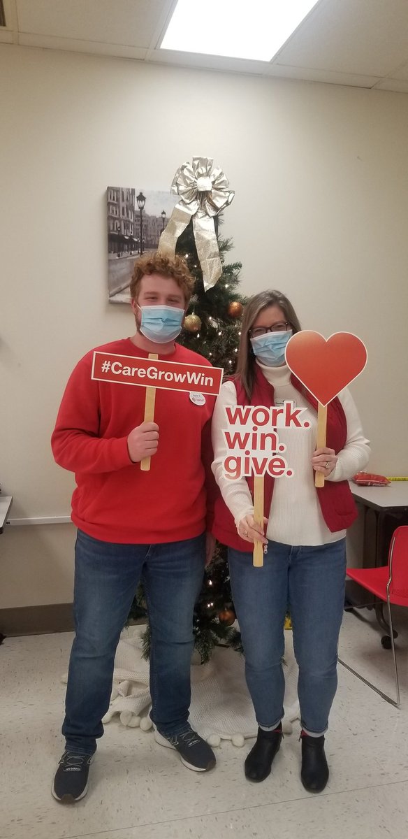An exciting day here at our Mansfield Target Store with our appreciation program. Congratulations to T1381 #workwingive winners for all their hard work this Q4!! #CareGrowWin
<a href="/bighairdiva_13/">Liz Charek ♛</a> <a href="/KColeman32/">Keith</a>