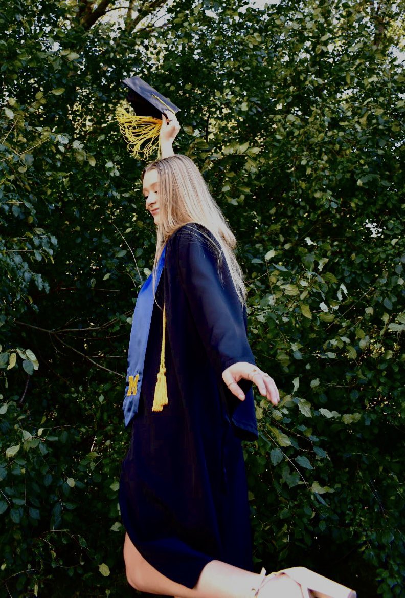 heartoflex's tweet photo. but hey I graduated this weekend https://t.co/OrRY58UAGA