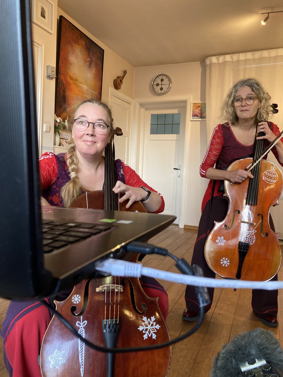 <a href="/muziekaanbed/">MUZIEK AAN BED</a> moet het nu even via het laptopscherm doen, maar het enthousiasme onder de cellisten is er niet minder om. Luister mijn repo dinsdag @DeOchtendvan4 <a href="/KroNcrv/">KRO-NCRV</a> <a href="/NPORadio4/">NPO Radio 4</a> #demenselijkemaat