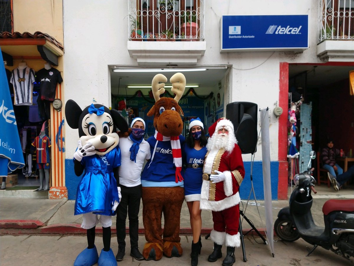 telcelS2000's tweet photo. ¡Ponte en modo navidad con Servicios 2000 y Telcel! 🎄🎅
Los invitamos cordialmente a nuestras pre-posadas navideñas del 21 al 23 de Diciembre de 03 PM A 07 PM, Trae a los peques de la familia a tomarse la foto con Renato, Santa Claus y Minnie Mause. 🤩🌲⛄ https://t.co/Eh9f2Flb2W