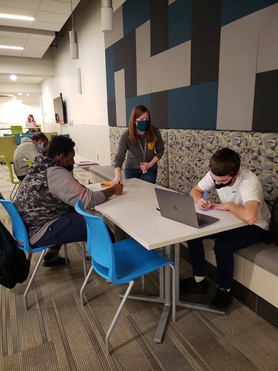 Shakoscitech tweet media