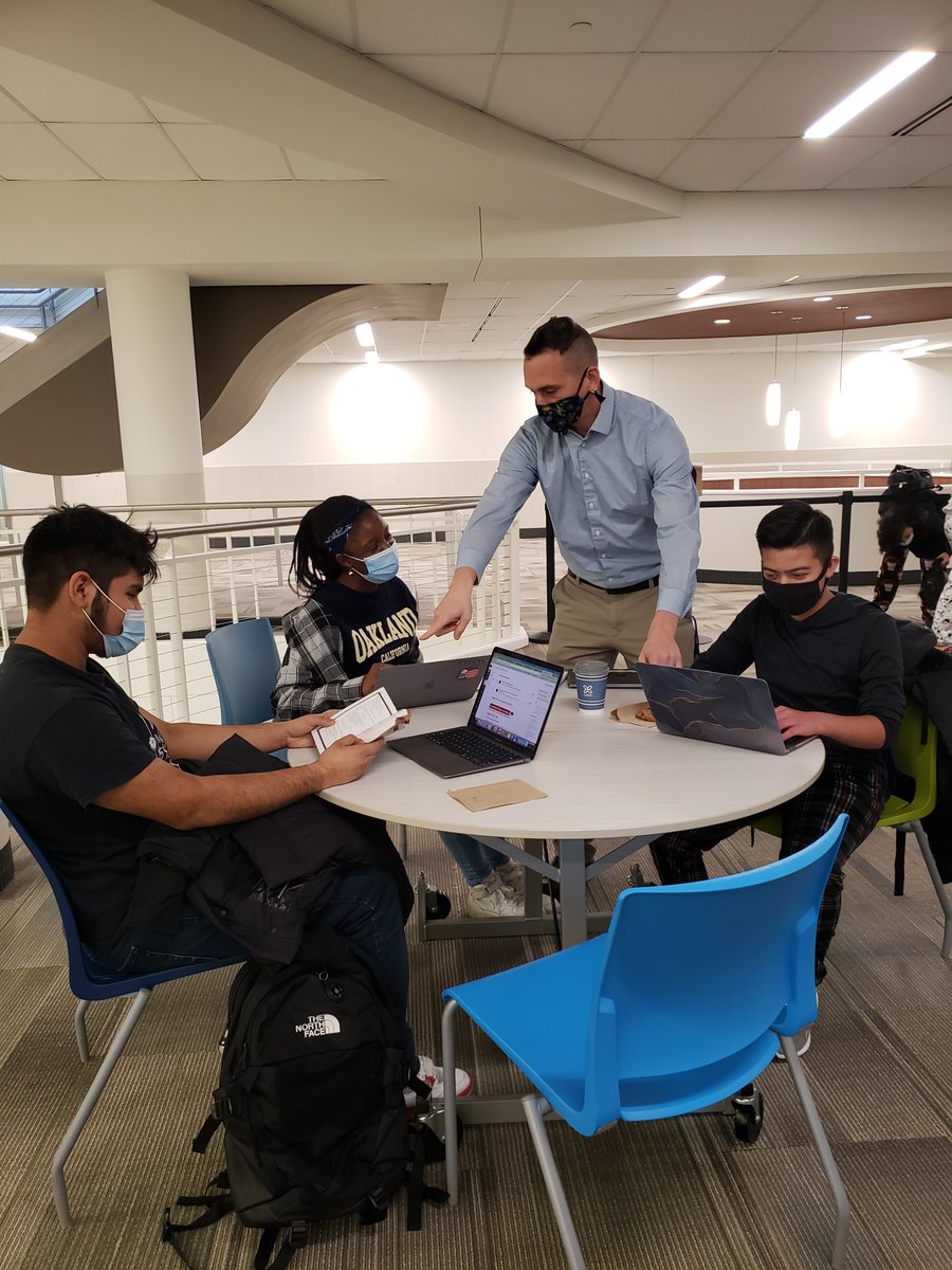 Shakoscitech tweet media