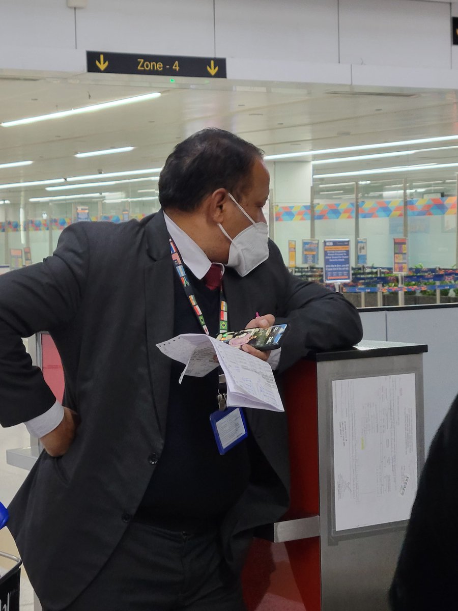PRodrig64032772's tweet photo. @airindiain  Long layover in Delhi .Never have i encountered such a patient , kind and understanding AI manager Himathsingh and CS Rahul Pandey. AI needs more  managers and cs like this guys  #Needsapayraise #Beenwatchinghiminactionforhours #AIrockstars https://t.co/6QlvnVSyDZ