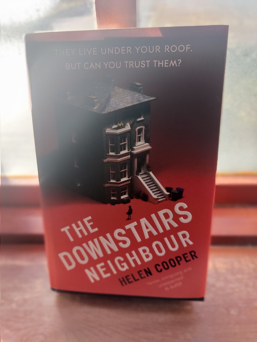 Loved this #PsychologicalThriller. It has that lesser-spotted quality of being a beautifully written page-turner. Lifelike characters too.   #writers will be left with Plot Envy. @HelenCooper85 #BookTwitter #TheDownstairsNeighbour has everything going on❣
#BookRecommendations