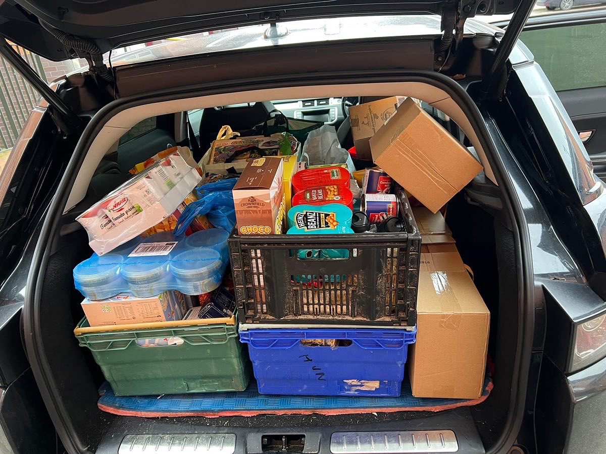 BrydieBruce's tweet photo. When you’re part of a community, you’re part of something so special.
After three weeks of collecting in the gym, today we dropped off our collective contribution to the #Keyham #FoodBank 💚
#FordCommunity #morethanagym
#foodbank #makingadifference #community #together #KGP https://t.co/07vMWbsbyR