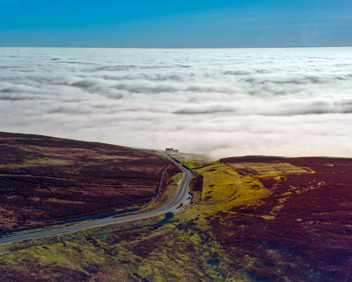 ExploringIsle's tweet image. Edge of the world at Kate&apos;s Cottage #IsleOfMan #iomtt #cloudinversion #weather