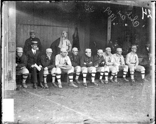 AlexCheremeteff's tweet photo. Manager Connie Mack and his Philadelphia Athletics take in some early season action from the team bench.

South Side Park
Chicago
1909

#Mackmen #MLB https://t.co/u4HKWY6GNM