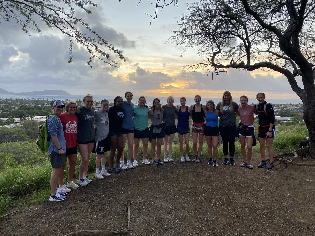 LTB_CU's tweet photo. A brave group of Lady Tigers took on Diamondhead this morning at sunrise! Thankful for memories made and shared with this team. #LTB #family https://t.co/HMr4gZPIut