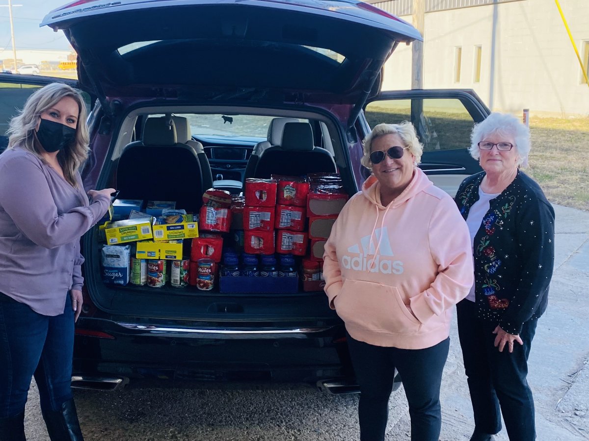 MYVALUNET's tweet photo. Another successful Stronger Together Food Drive! This year we were able to donate over 900 pounds of food to First Christian Church of Emporia. https://t.co/OxcWvWLtnh