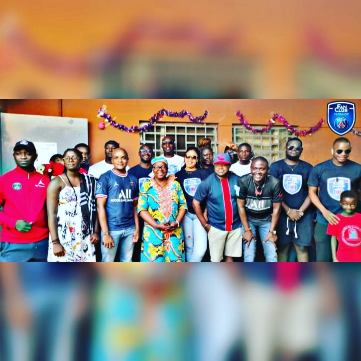 FCPsgYaounde's tweet photo. Pour la 2e édition de l' #Humanitarian_Day le @FCPsgYaounde est allé offrir un peu de joie à ces enfants de l'Orphelinat #Sainte_Rita de #Mendong🔴🔵
Cetait un moment touchant et joyeux. Nous avons parlé du @PSG_inside à ces enfants🔴🔵
À nous revoir pour la 3e édition 🔥🔥🔥 https://t.co/8t8t91eHF7