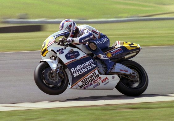 ClassicMotogp's tweet photo. Classic #MotoGP #ClassicMotoGP time... https://t.co/Gex9B7f56N