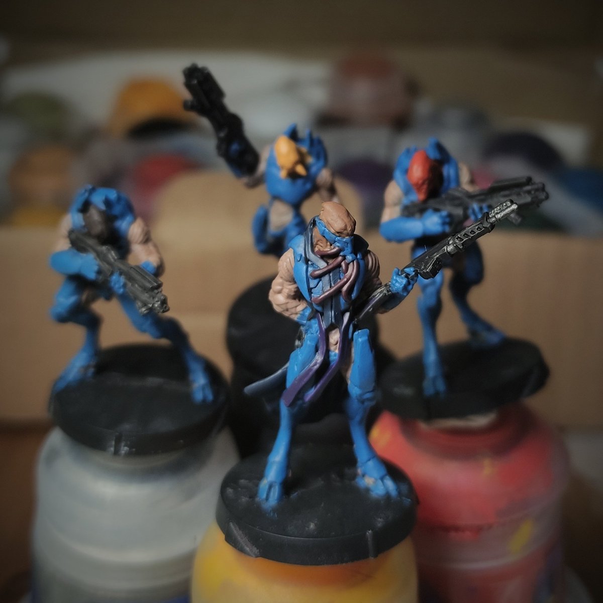 RepostTotal's tweet photo. Don't they look like they're gonna drop the hottest album ever heard on this side of the Cerberus Gate? #squadgoals #CombinedArmy #InfinityTheGame #Shasvastii #Nox #Mentor #paintingminiatures #batchpainting #codeone https://t.co/kCbz4MpMBs