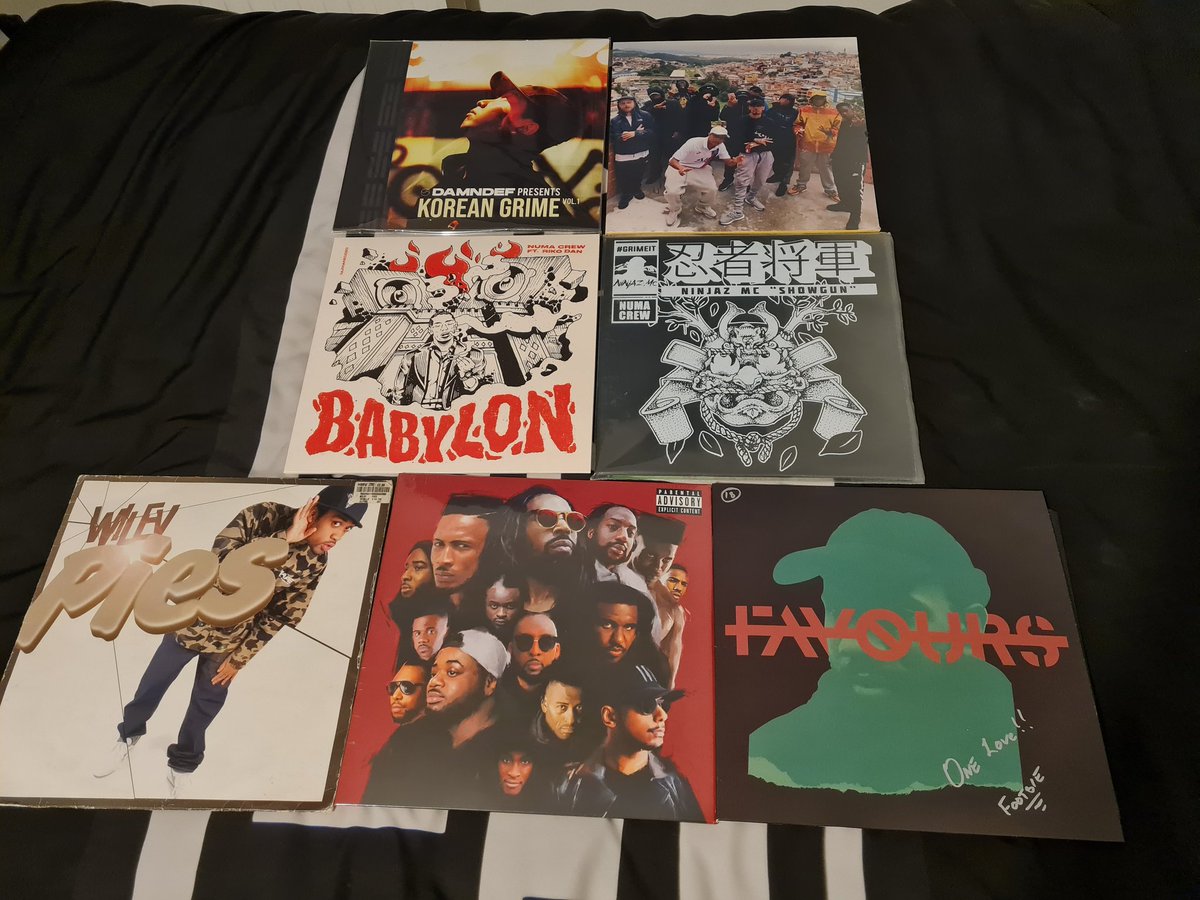 INTLGrime's tweet image. 🇰🇷 🇧🇷 🇮🇹 🇬🇧 
My Small Vinyl 💿 Collection 

@damndef @cesrvcesrv @febemgibbs @NumaCrew @TheRikoDan #Wiley @Footsie 

#InternationalGrime 
#KoreanGrime #BrazilianGrime #ItalianGrime #Grime #GrimeMusic #UKGrime