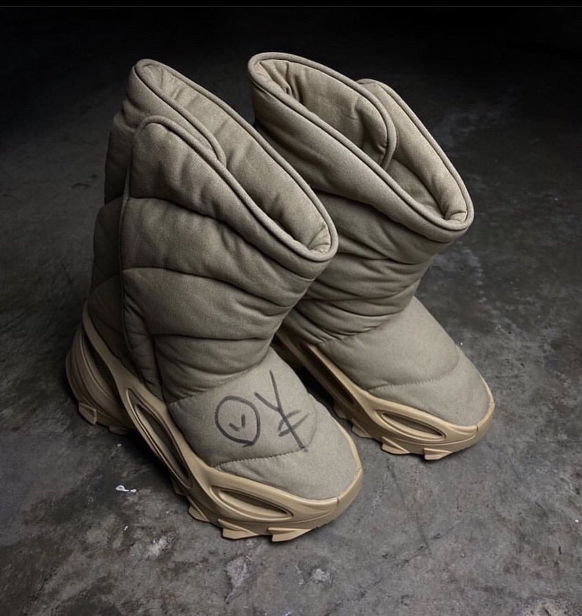 yeezy boots 2021