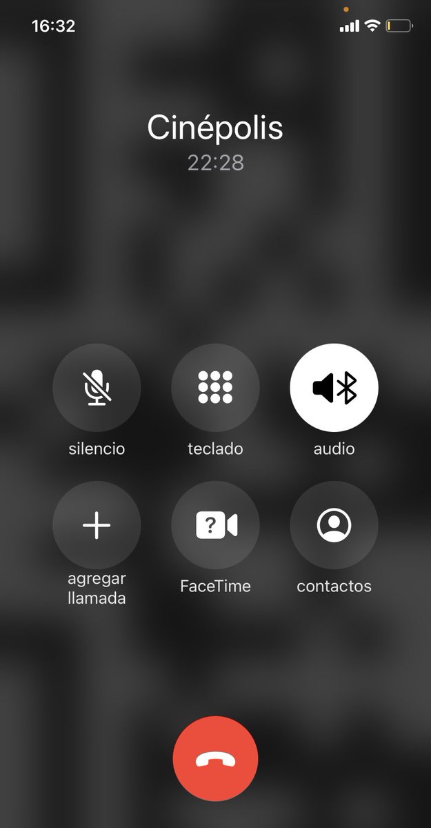 A7onso's tweet photo. @AyudaCinepolis Mas de 22 minutos esperando que alguien atienda en la opción de Atención a Club Conepolis. La app no funciona correctamente. No pude comprar mis boletos. 
Nos hacen ir con la competencia.
Pésimo! https://t.co/yBdWAEZJjO
