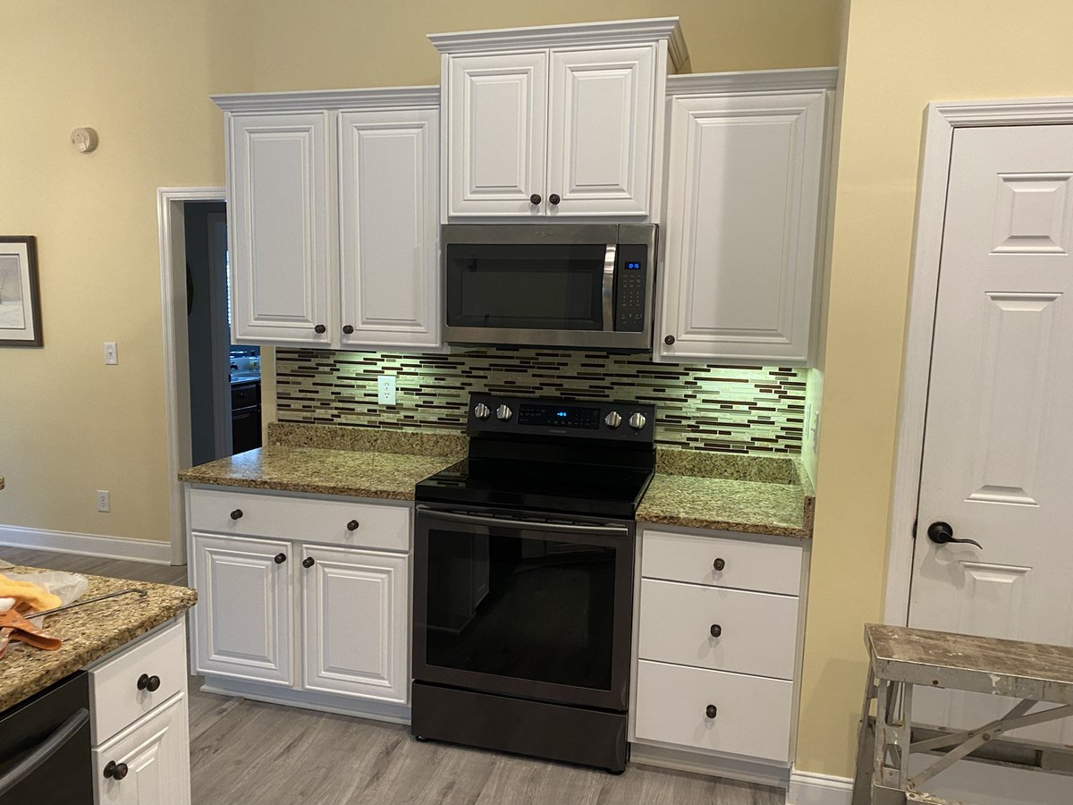 HDI Branch #531 (@hdi_531) on Twitter photo New Kitchen Makeover completed in Conway, SC. With gorgeous cabinets and backsplash, ready to welcome Santa this weekend! #beforeandafter #Christmas #gifts #newkitchendesign <a href="/gloria_terri/">Terri Gloria</a> <a href="/DanMallonhd/">Dan Mallon</a> <a href="/JMHagner/">Jarad Hagner</a> <a href="/JimSimmonsHD/">Jim Simmons</a> New Kitchen Makeover completed in Conway, SC. With gorgeous cabinets and backsplash, ready to welcome Santa this weekend! #beforeandafter #Christmas #gifts #newkitchendesign <a href="/gloria_terri/">Terri Gloria</a> <a href="/DanMallonhd/">Dan Mallon</a> <a href="/JMHagner/">Jarad Hagner</a> <a href="/JimSimmonsHD/">Jim Simmons</a>