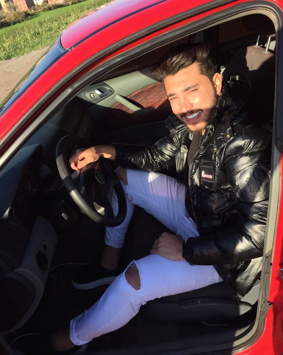 انت حبيبي يلا 😘😉