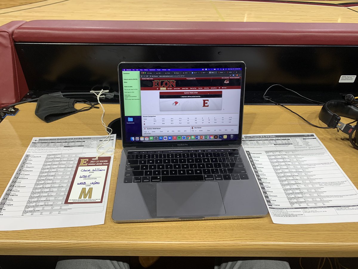 willichase's tweet photo. Last broadcast of 2021 for me. Catch the call, starting with pregame at 6:35 EST on @wsoe893 with @javblake8. 📻: https://t.co/xPFqbPDmTr https://t.co/pLvecQHOf4