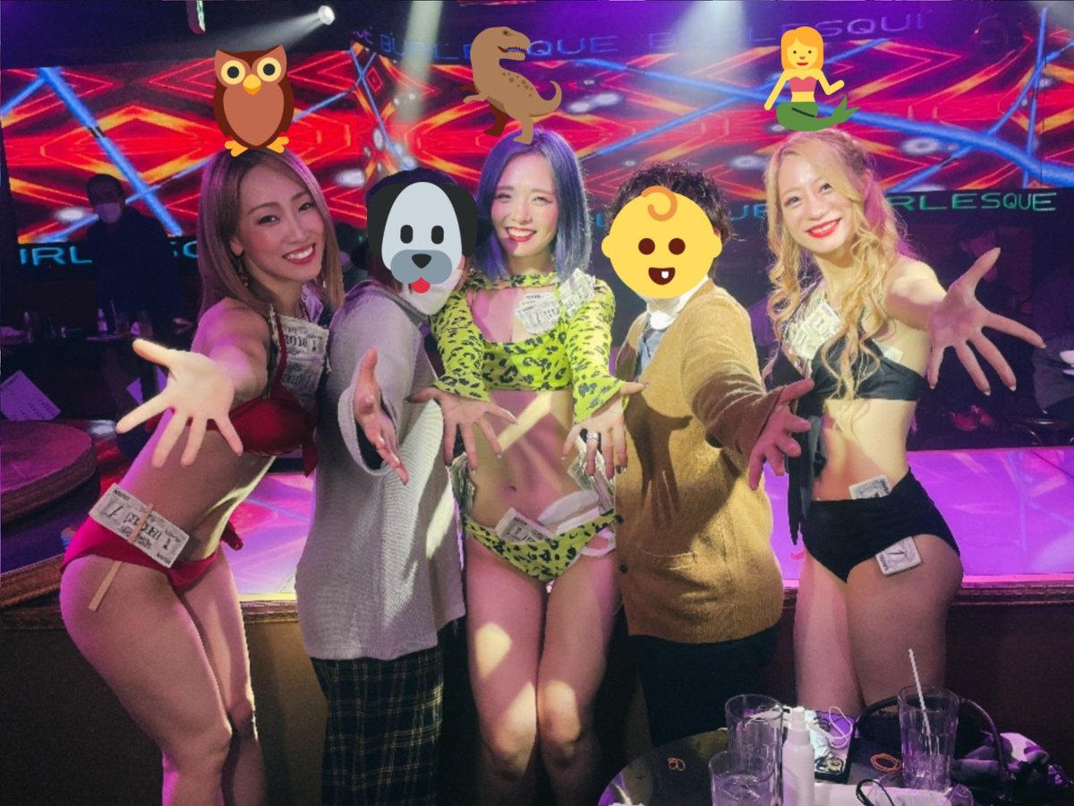 shift_kanri_ozi's tweet photo. 最初で最後の前田敦子世代卍卍のお写真供養🙏🙏🙏(Androidの🧜‍♀絵文字可愛くなくて泣いた)
手の開き方、わしとまっきーのギャルになりきれない感すごいよ😇 https://t.co/3Bl1JHk7Bm