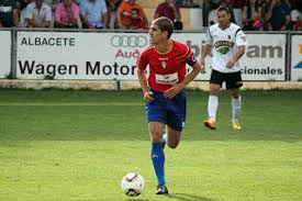 DeporteCLM's tweet photo. ⚽#OnceDelSigloDeporteCLM | Candidato al Once del Siglo. Se trata del centrocampista Vilchez.  Jugó en equipos como @YugoUDS, Tomelloso CF, @AlmagroCF, @CPVillarrobledo, @cd_villacanas o @CD_Pedroneras

🔝 Si crees que @luisvilchez10 merece estar en el Once solo tienes que dar RT https://t.co/TqBWEjvGzA