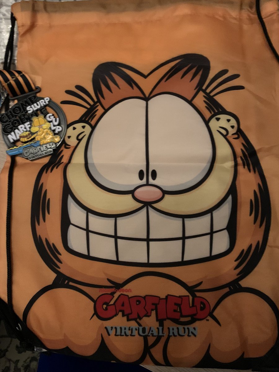 ShadesofTL's tweet photo. Yeah.... another shitty day brightens with the arrival of Garfield's medal and hoodie!!
#jomrun #Garfield #garfieldvirtualrun #runnerslife 
#ihatemonday 
#cat #childhood https://t.co/HDU87IP1rU