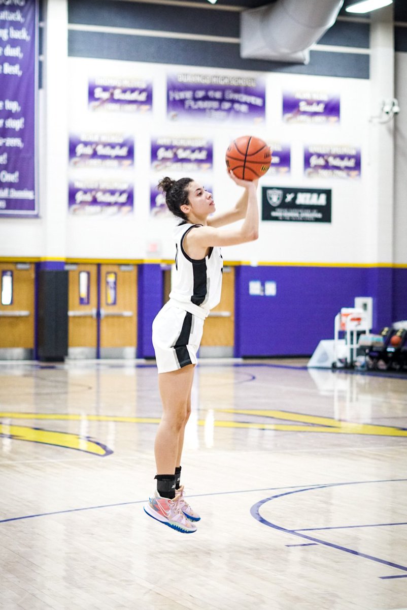 Without Lata Fakahafua again today (due to family emergency) Once again our Senior Captain came ready to play. Following up her 48pt game from Saturday she put up 35pt 6r 5a to help us win 66-60. She is a UNSIGNED 2022.