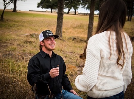 Railey81677576's tweet photo. Started the year a single mom, ending it engaged to my best friend💍🖤 https://t.co/gKBQRZG4LP