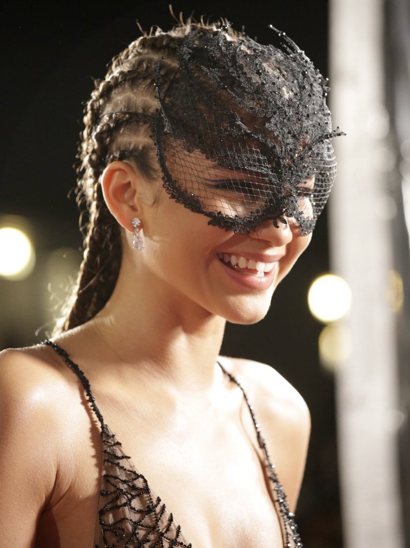 spideyupdated's tweet photo. Zendaya is the highest grossing star of 2021 👏 https://t.co/bG1rJSKDsD